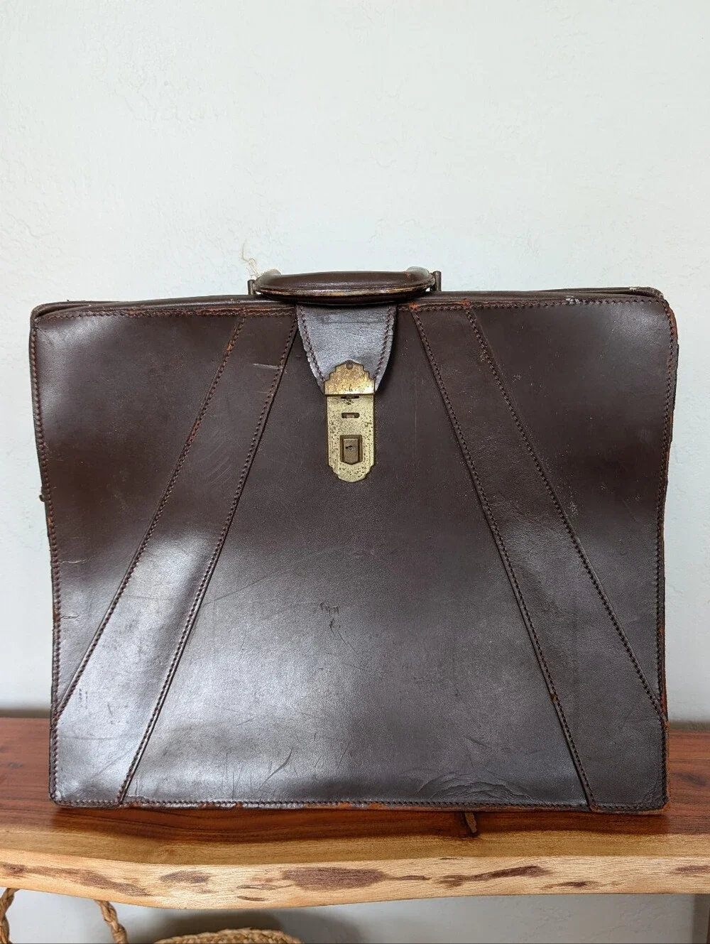Vintage 60's 70's GOVT Classic Brown Leather Briefcase